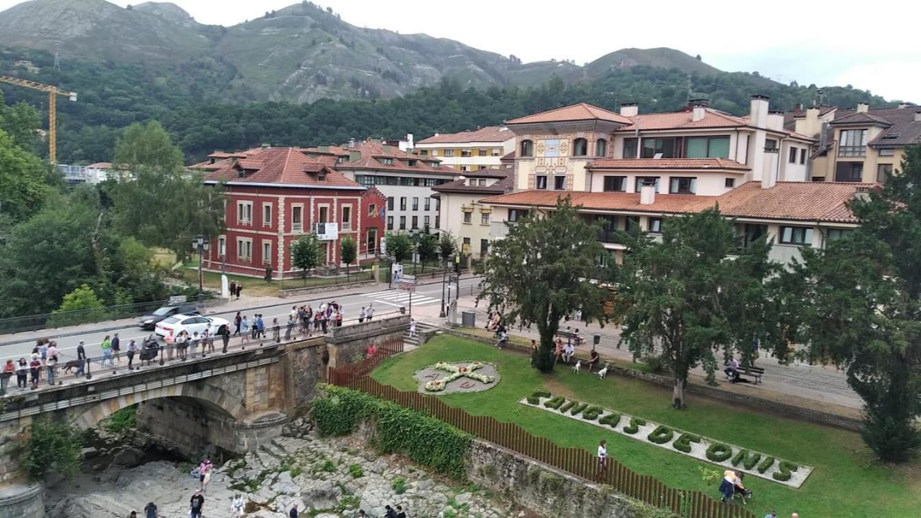 Amplio Loft Con Plaza De Garaje Apartment Cangas de Onis Bagian luar foto